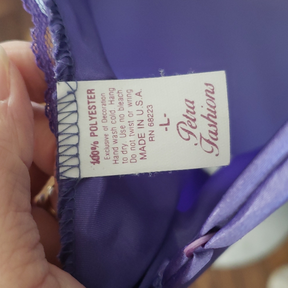 HOST PICK. NWOT Vintage Petra Fashions Nighty - Picture 4 of 4